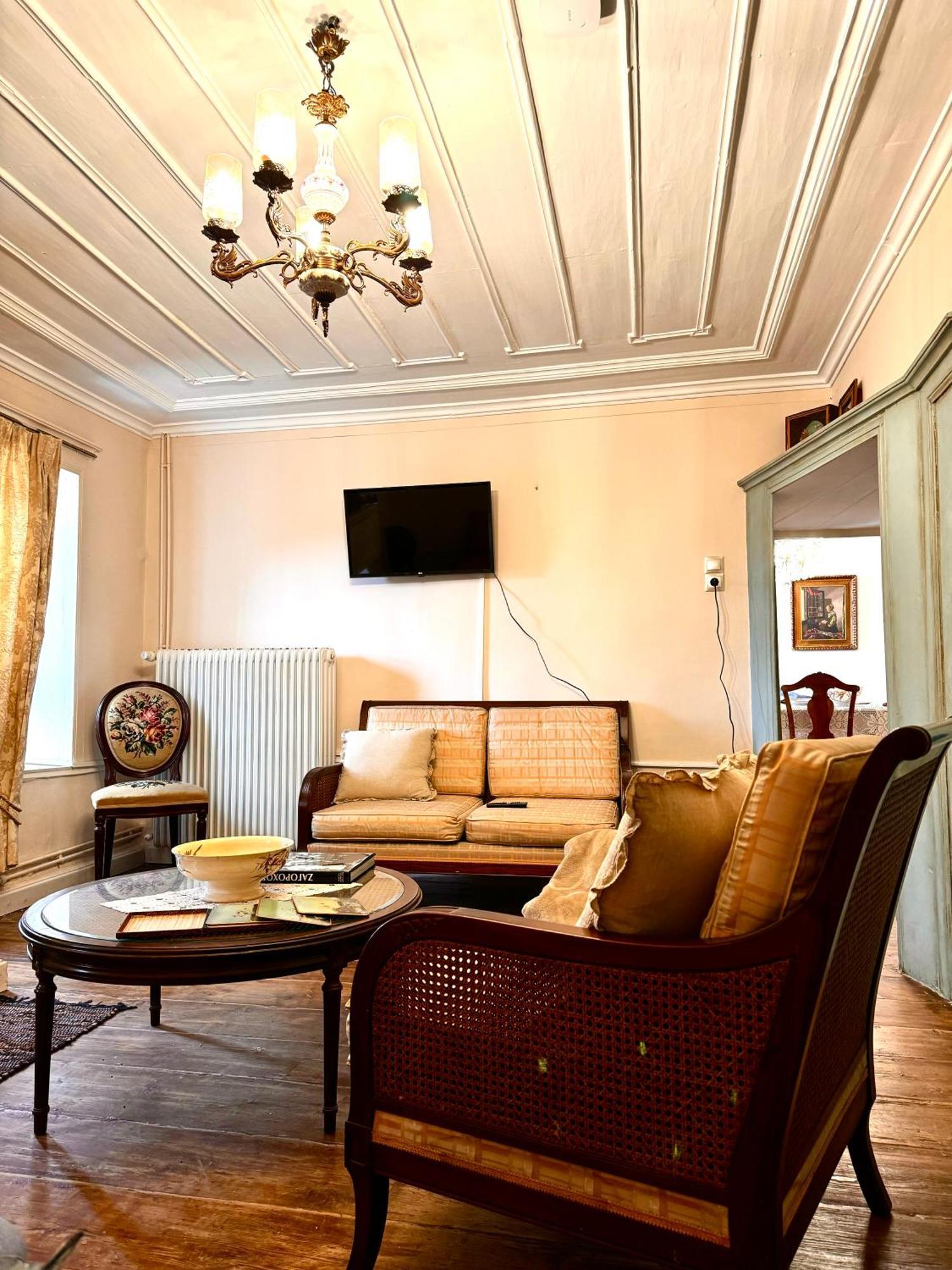 Mary's Zagori Boutique * Ano Pedina